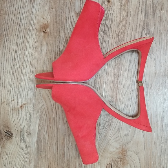 New York And Company Red Mule Heels - Picture 5 of 9